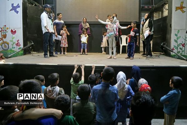 تماشاخانه سیار کانون کشور در پارک شهید سبحانی اهواز