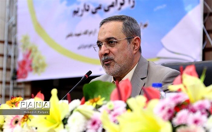 سیدمحمد بطحایی: آموزش و پرورش باید اولین دستگاهی باشد که بازسازی و نوسازی مناطق آسیب دیده را شروع می‌کند