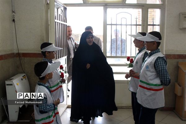 جشنواره سفیران سلامت و نوجوان سالم در چهاردانگه