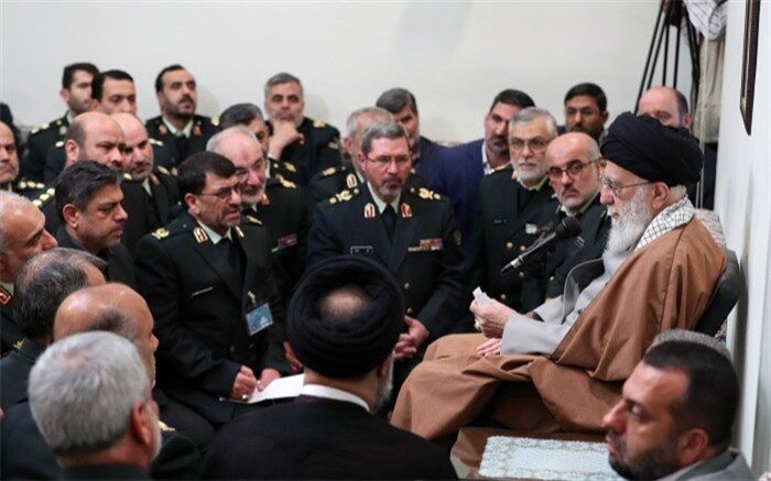 رهبر معظم انقلاب: با قاچاق و عوامل ناامن‌کننده فضای مجازی برخورد جدی کنید