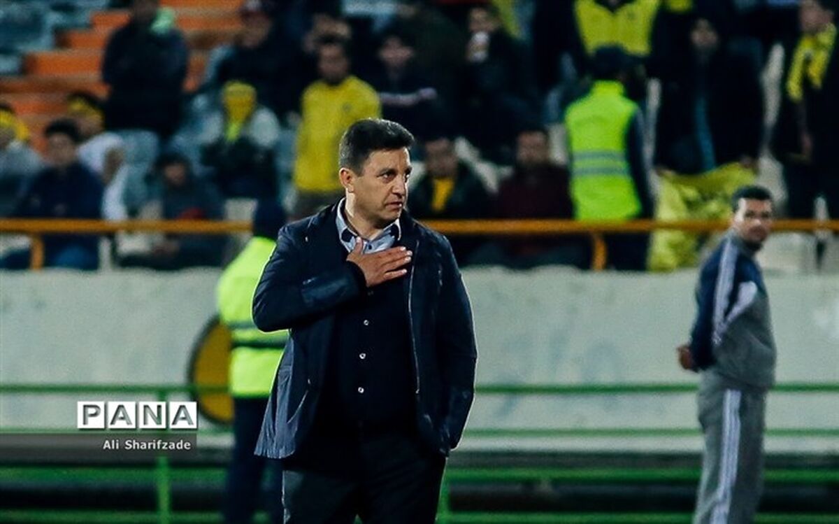 رئیس دپارتمان داوری فدراسیون فوتبال: قلعه‌نویی باید در دیدار با پرسپولیس اخراج می‌شد