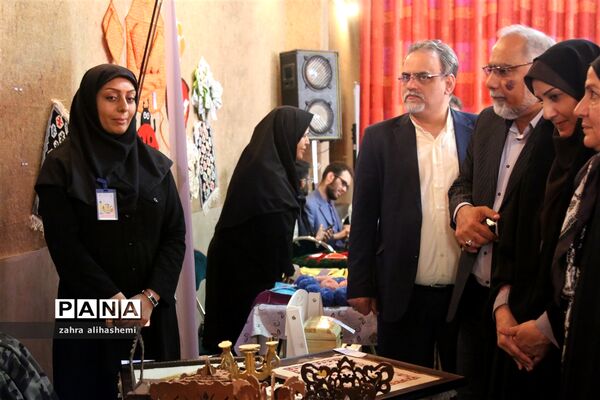 حس خوب زندگی؛ نمایشگاه دست سازه های دانش آموزان با نیازهای ویژه