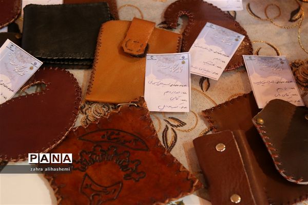 حس خوب زندگی؛ نمایشگاه دست سازه های دانش آموزان با نیازهای ویژه