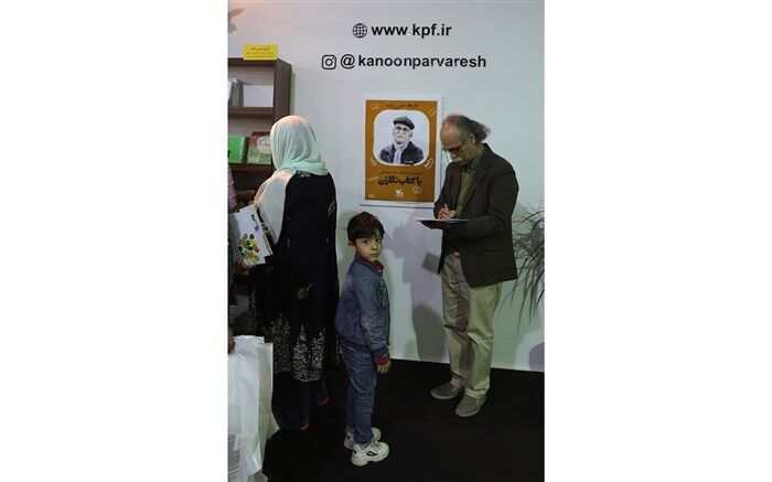 فرهاد حسن‌زاده:جای طنز، ترس و عشق در رمان‌های نوجوان خالی است