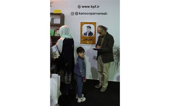 فرهاد حسن‌زاده:جای طنز، ترس و عشق در رمان‌های نوجوان خالی است