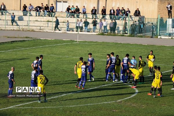 دیدار تیم‌های نود ارومیه و ملوان انزلی