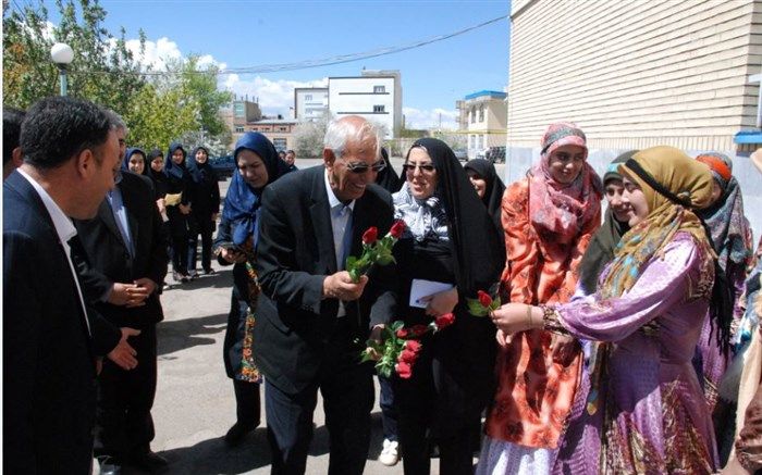 اولین جشنواره خیرین مدرسه یار منطقه اهر