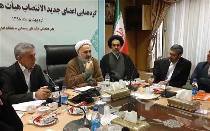 عسکری: باید از سلیقه گرایی و رابطه‌پذیری از نهاد قدرت پرهیز کنیم