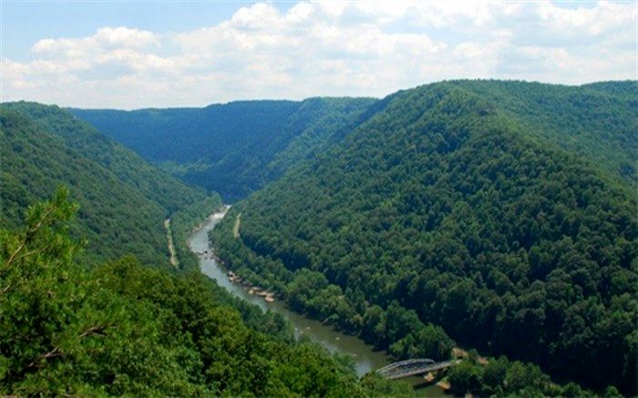 عیسی کیانی، شاعر مازنی:  هر ملتی با فرهنگ گذشته خود زنده است