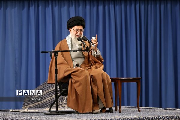 دیدار هزاران نفر از معلمان و فرهنگیان سراسر کشور به‌مناسبت روز معلم با مقام معظم رهبری