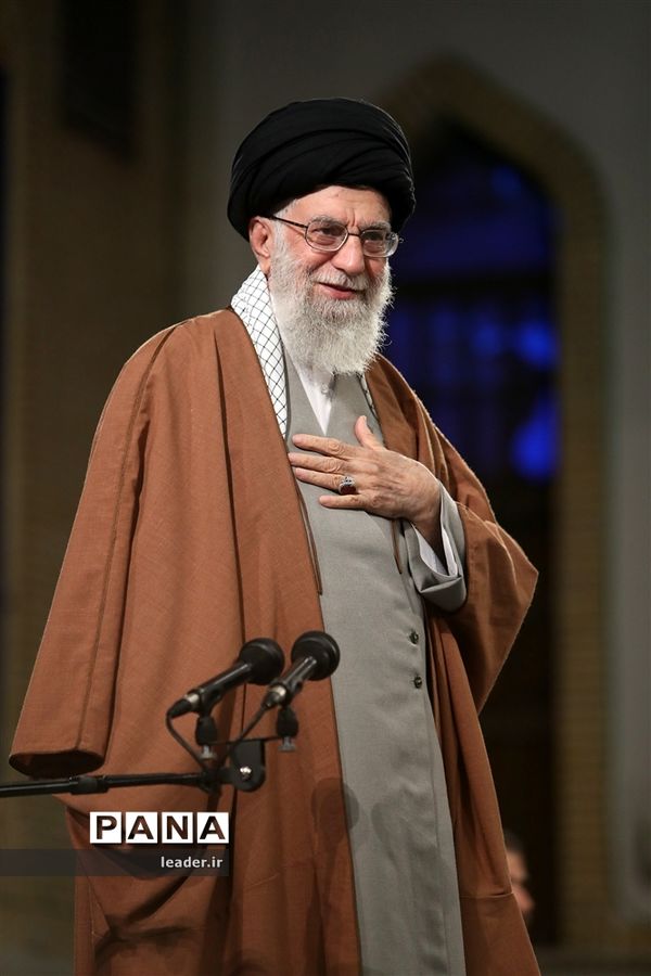 دیدار هزاران نفر از معلمان و فرهنگیان سراسر کشور به‌مناسبت روز معلم با مقام معظم رهبری