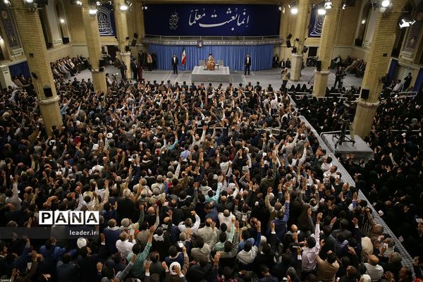 دیدار هزاران نفر از معلمان و فرهنگیان سراسر کشور به‌مناسبت روز معلم با مقام معظم رهبری