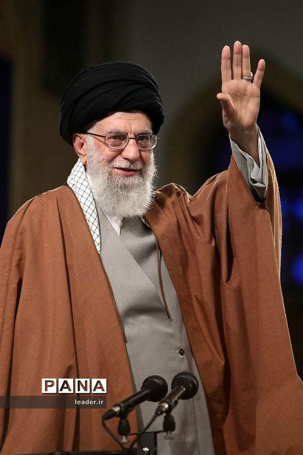 دیدار هزاران نفر از معلمان و فرهنگیان سراسر کشور به‌مناسبت روز معلم با مقام معظم رهبری