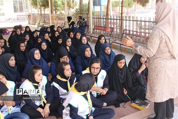 اردوی یک روزه دانش‌آموزی