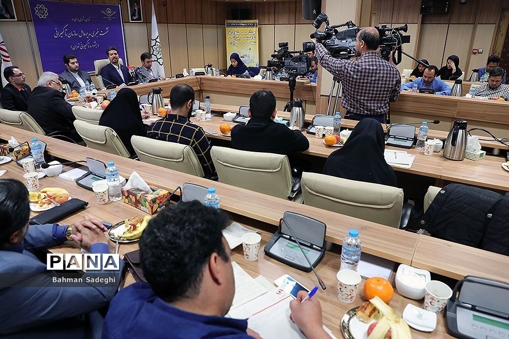 نشست خبری مدیر عامل سازمان تاکسیرانی تهران
