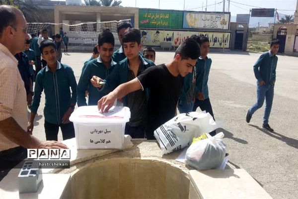 سیل مهربانی دانش‌آموزان خُنج برای همکلاسی‌های سیل‌زده