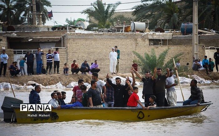 وضع بهداشتی مناطق سیل‌زده به طور مستمر رصد می‌شود