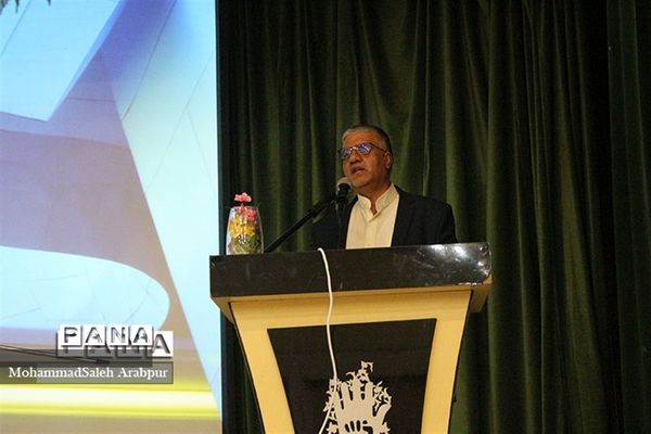 گردهمایی روسای شورای دانش‌آموزی ناحیه 2 کرمان