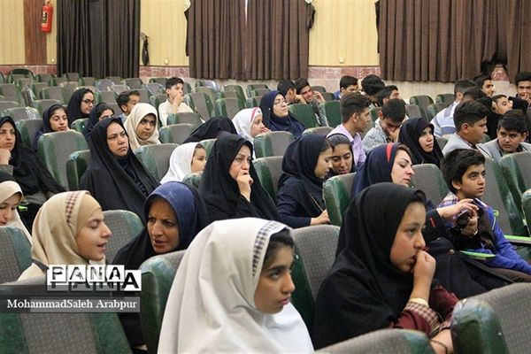 گردهمایی روسای شورای دانش‌آموزی ناحیه 2 کرمان