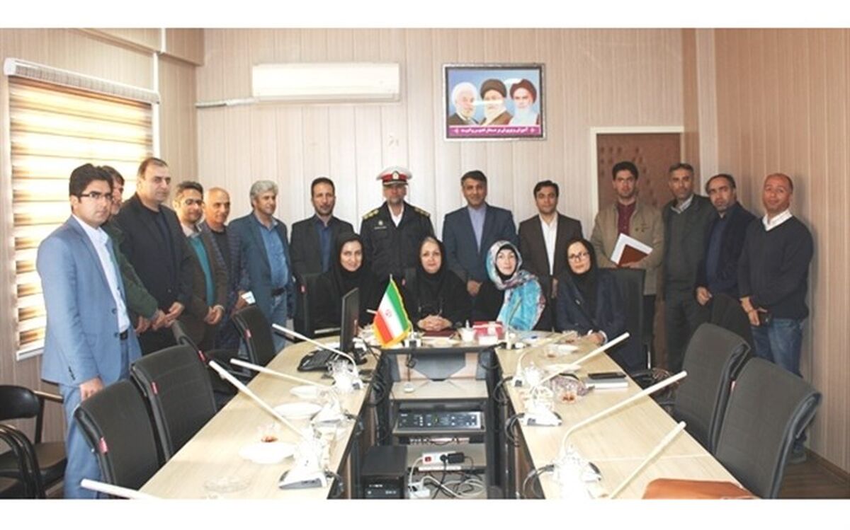 ما در کنار آموزش علمی و فنی، تربیت زیستی و بدنی دانش آموزان را نیز مد نظر داریم