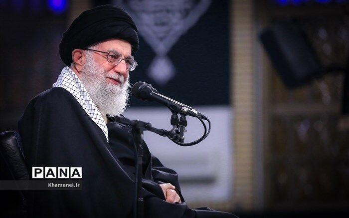 دیدار رهبر انقلاب با جمعی از کارگران در هفته پاسداشت کار و کارگر