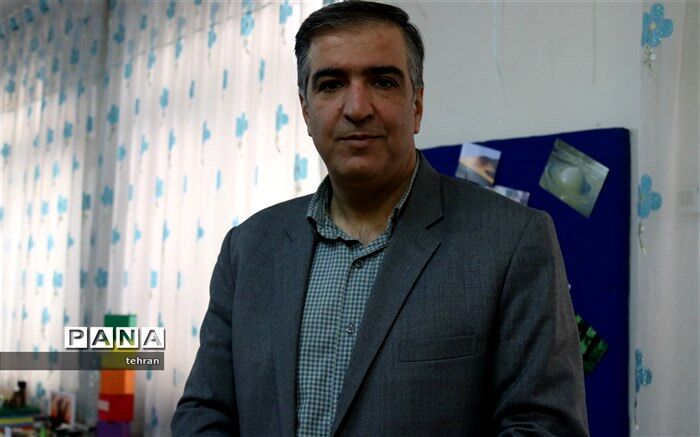 طرح همیار مشاور فرصتی برای کاهش آسیب های اجتماعی در مدارس