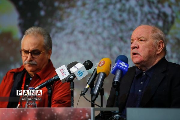 نشست خبری  پل ژوزف شریدر کارگردان و فیلمنامه‌نویس امریکایی