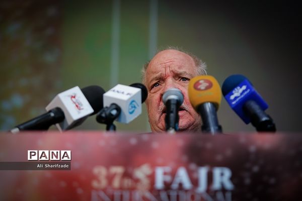 نشست خبری  پل ژوزف شریدر کارگردان و فیلمنامه‌نویس امریکایی