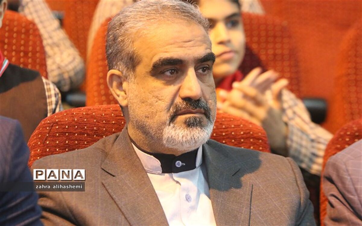 مدیر آموزش و پرورش منطقه 16 تهران: نگهداری از سلامت دانش آموزان در گرو افزایش دانش فنی شان است