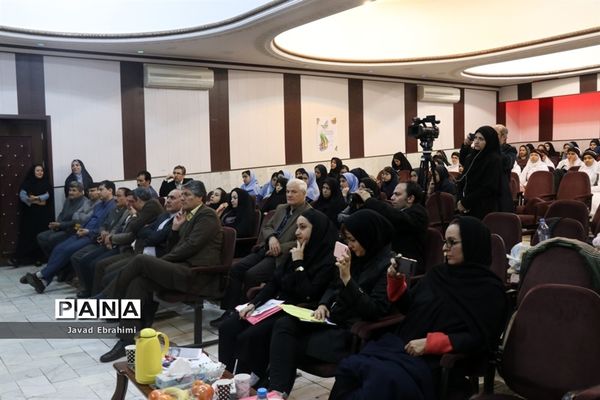 آغاز جشنواره فرهنگی و هنری دانش‌آموزان دختر خراسان رضوی در مشهد