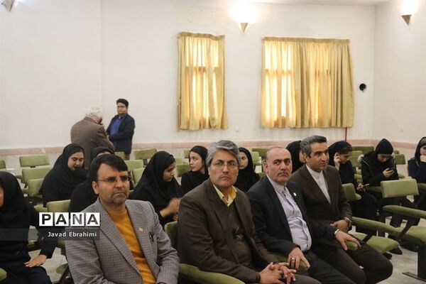 آغاز جشنواره فرهنگی و هنری دانش‌آموزان دختر خراسان رضوی در مشهد