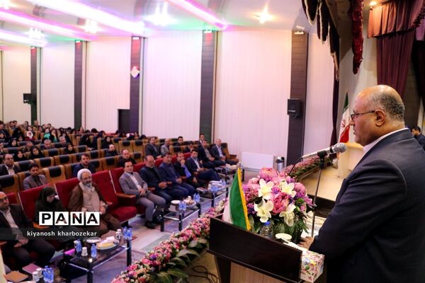 نشست علمی تخصصی مدرسه صالح در ارومیه