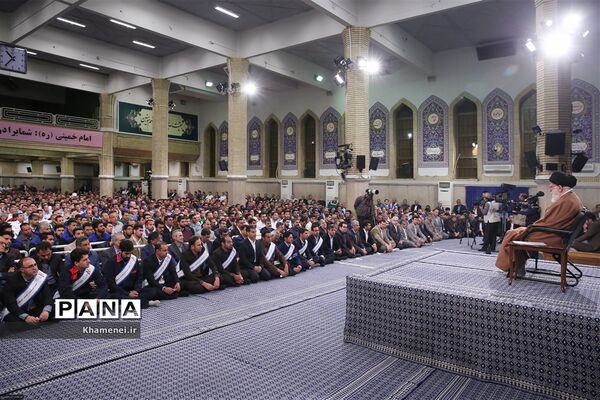 دیدار کارگران با مقام معظم رهبری
