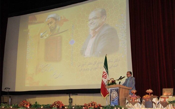 گلستان‌خوانی ، دانش‌آموزان را نسبت به  ارزشهای فرهنگی کشور آشنا می‌سازد