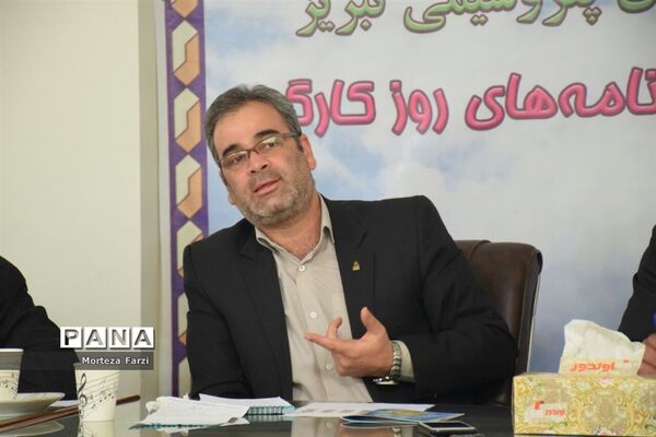 نشست خبری رئیس کانون انجمن‌های صنفی کارگری آذربایجان شرقی