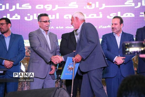 چرخ عظیم رونق ایران در دستان کارگران زحمتکش