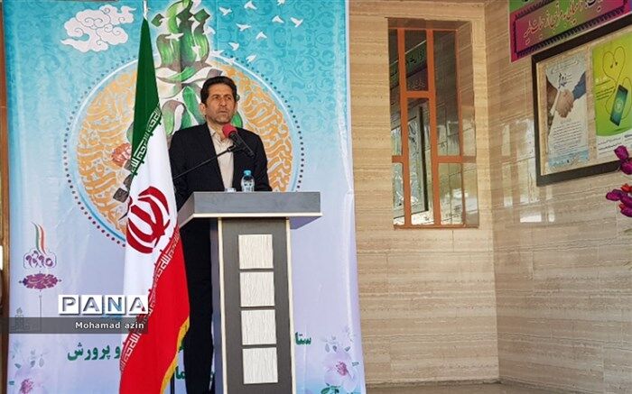 قدردانی از زحمات معلم ارزشمندترین کار است