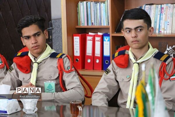 دیدار  پیشتازان و خبرنگاران پانا با رئیس سازمان دانش‌آموزی استان به مناسبت هفته معلم