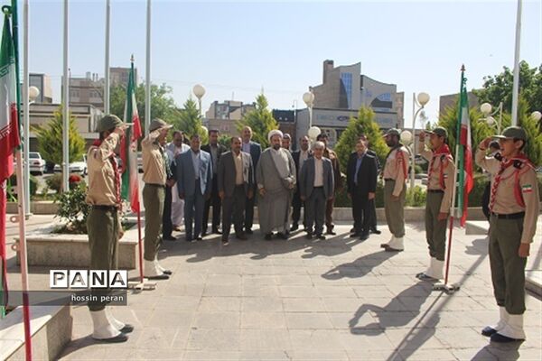 همایش تجلیل از مقام شامخ معلم و تکریم معلمان منتخب استانی