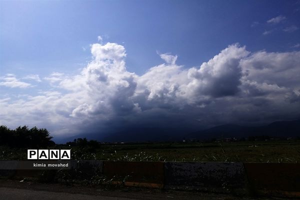 قلم سفید آسمان