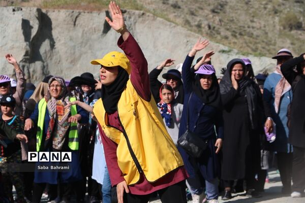 حضور شهروندان شهرقدس در مراسم کوهپیمایی خانوادگی