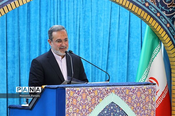 نماز جمعه تهران با سخنرانی پیش‌ از خطبه وزیر آموزش و پرورش