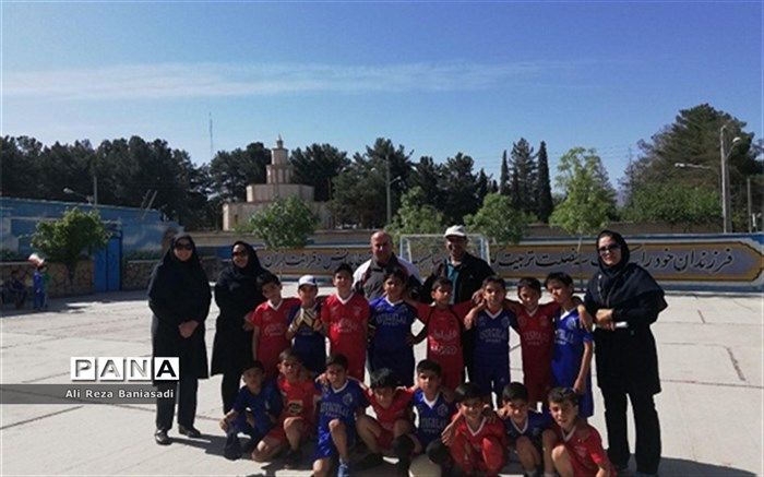 تیم فوتسال استقلال جوان قهرمان جام ستارگان دبستان علامه حلی 1 دوره اول