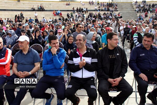 همایش پیاده‌روی بازنشستگان شهرداری تهران