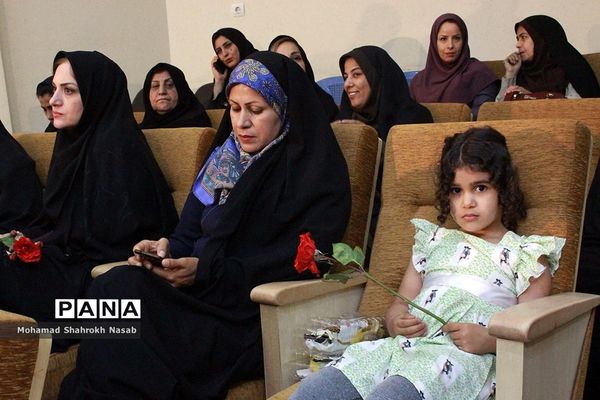 آیین سی و پنجمین یادواره استانی بزرگداشت مقام معلم در اهواز