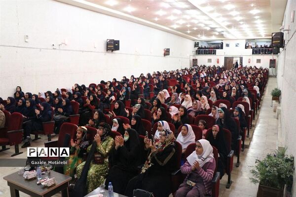 تجلیل از برترین های مسابقات قرآن،فرهنگی و هنری دختران اسلامشهر