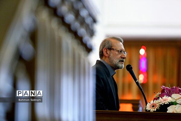 دیدار جمعی از فرهنگیان با رئیس مجلس شورای اسلامی