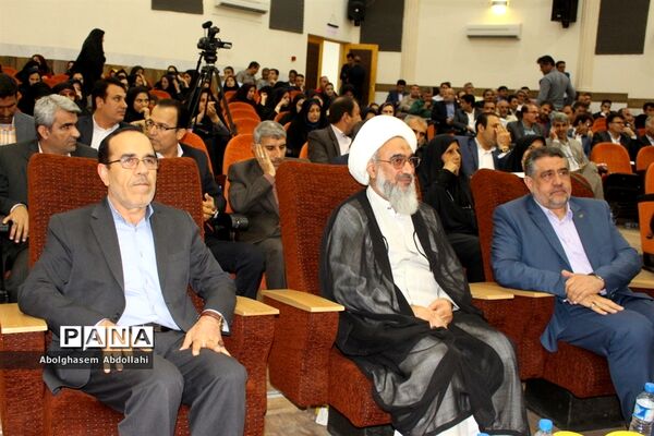تقدیر از معلمان  برتر استانی و منطقه‌ای  آموزش و پرورش استان بوشهر-1