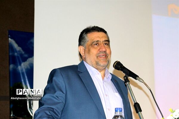 تقدیر از معلمان  برتر استانی و منطقه‌ای  آموزش و پرورش استان بوشهر-1