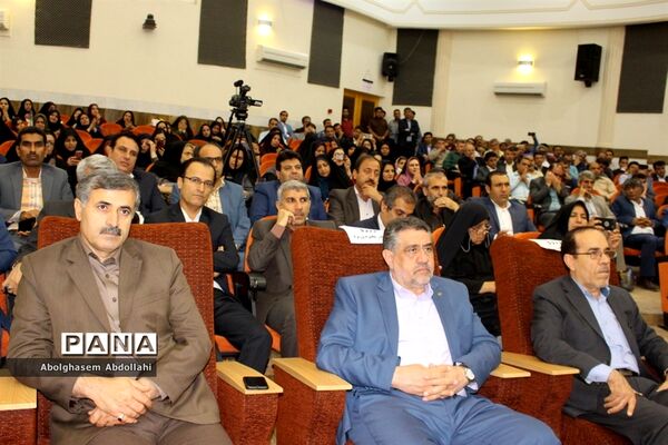 تقدیر از معلمان  برتر استانی و منطقه‌ای  آموزش و پرورش استان بوشهر-1